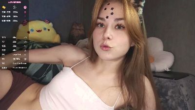KiraAlvarran live cam on Cam4
