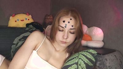 KiraAlvarran live cam on Cam4
