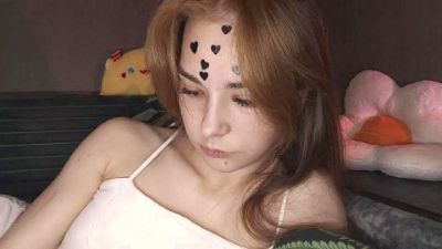 KiraAlvarran live cam on Cam4