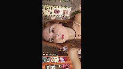 KiraAlvarran live cam on Cam4