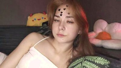 KiraAlvarran live cam on Cam4