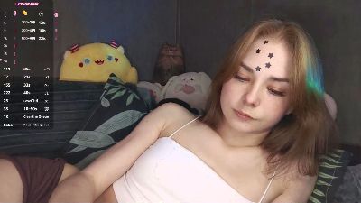 KiraAlvarran live cam on Cam4