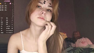 KiraAlvarran live cam on Cam4