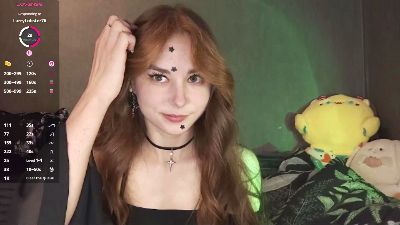 KiraAlvarran live cam on Cam4