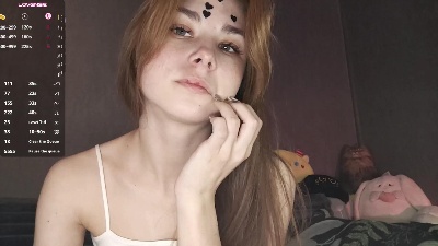 KiraAlvarran live cam on Cam4