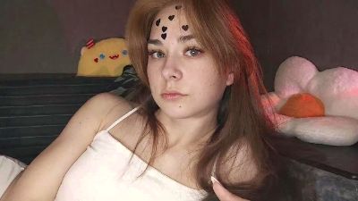 KiraAlvarran live cam on Cam4