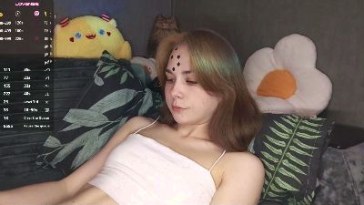 KiraAlvarran live cam on Cam4