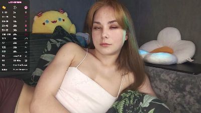 KiraAlvarran live cam on Cam4