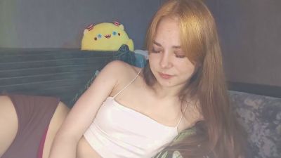 KiraAlvarran live cam on Cam4