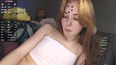 KiraAlvarran live cam on Cam4