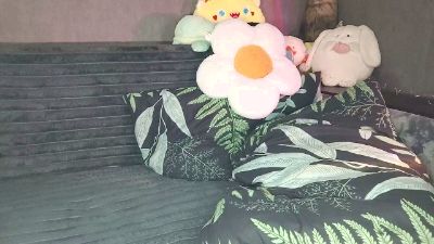 KiraAlvarran live cam on Cam4
