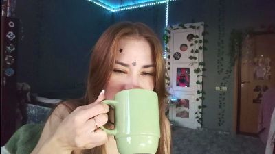 KiraAlvarran live cam on Cam4