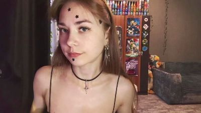 KiraAlvarran live cam on Cam4