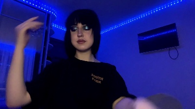 KiraLowkey live cam on Cam4