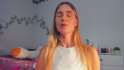 KiraRM live cam on Cam4