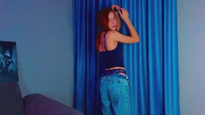 KiraRomeron live cam on Cam4