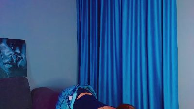 KiraRomeron live cam on Cam4