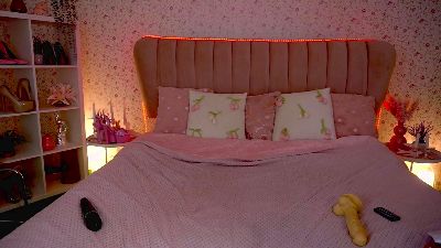 KiraRoxx live cam on Cam4