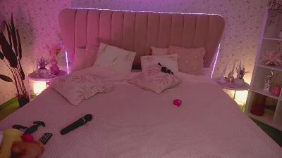 KiraRoxx live cam on Cam4