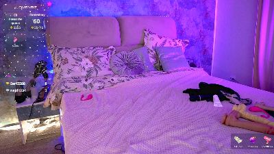 KiraRoxx live cam on Cam4