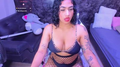 Kira_Blake live cam on Cam4
