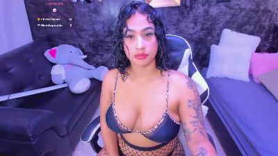 Kira_Blake live cam on Cam4