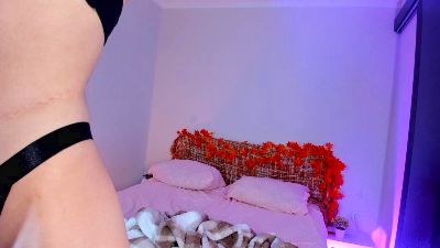 Kirana_Hayes live cam on Cam4