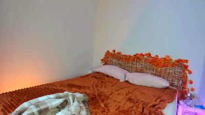 Kirana_Hayes live cam on Cam4