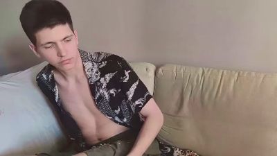 Kiri_Cute69 live cam on Cam4