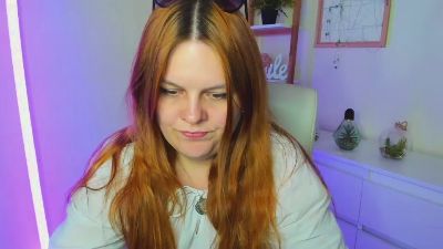 KittenGingerxo live cam on Cam4