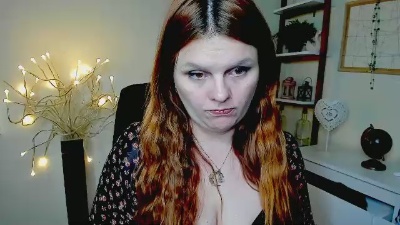 KittenGingerxo live cam on Cam4