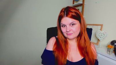 KittenGingerxo live cam on Cam4