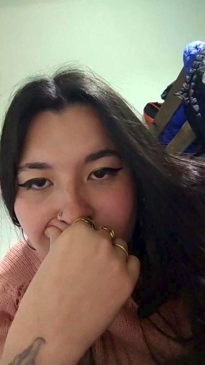 Kittty_1822 live cam on Cam4