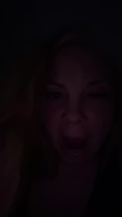 Kitty69 live cam on Cam4