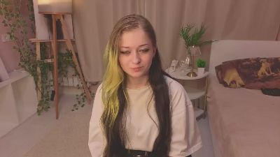 Profile and Statistics for KittyBui on Cam4