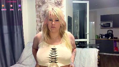 KittyGosvener live cam on Cam4