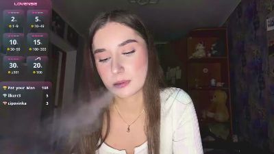 KittyNoSkirty live cam on Cam4