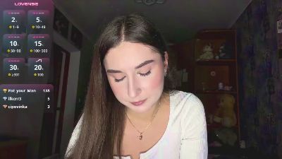 KittyNoSkirty live cam on Cam4