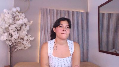 Kitty_Desire2 live cam on Cam4
