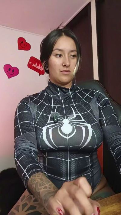 Kitty_goddess live cam on Cam4
