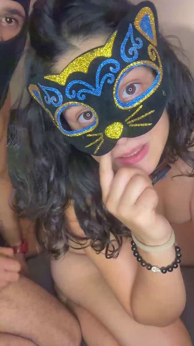 Kittygirl2002 live cam on Cam4