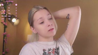 KiyokoMarden live cam on Cam4