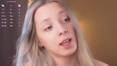 KiyokoMarden live cam on Cam4