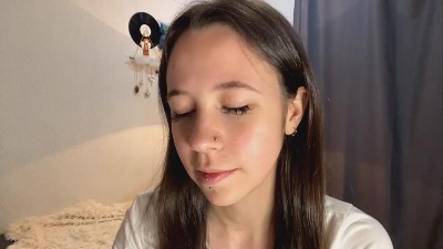 KizzieLudwick live cam on Cam4
