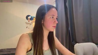 KizzieLudwick live cam on Cam4