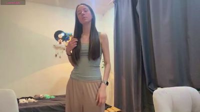 KizzieLudwick live cam on Cam4