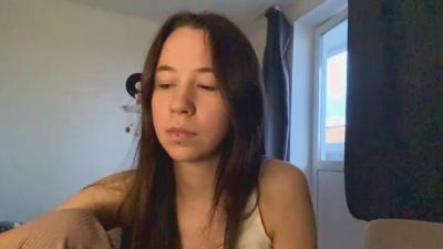 KizzieLudwick live cam on Cam4