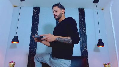 Klark_kent live cam on Cam4