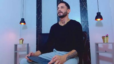 Klark_kent live cam on Cam4