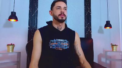 Klark_kent live cam on Cam4